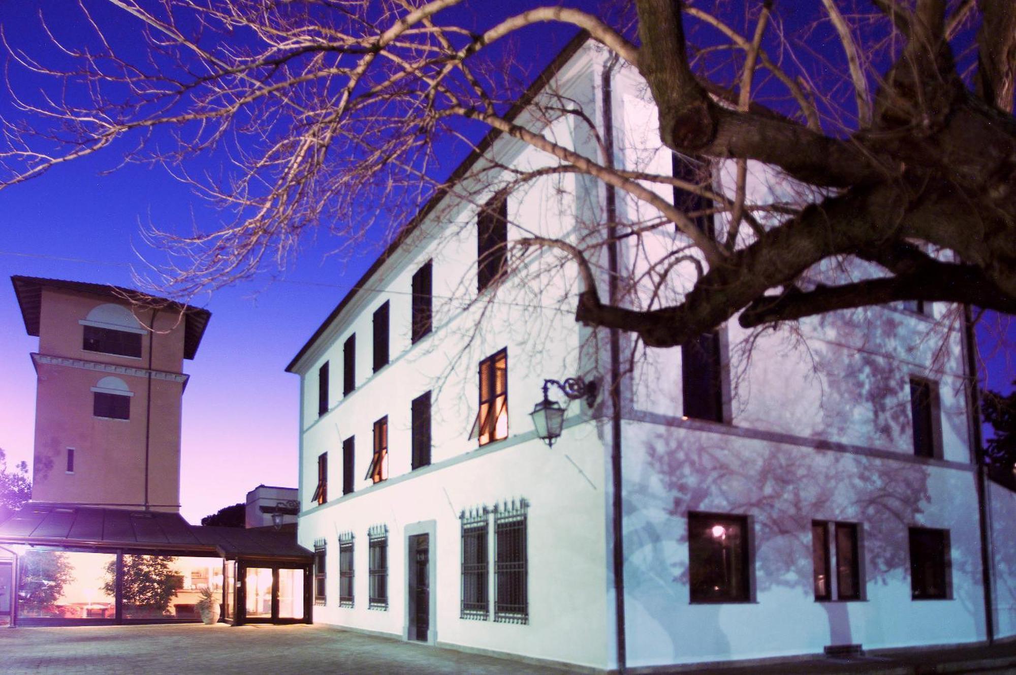 La Torre Hotel Moie Eksteriør bilde