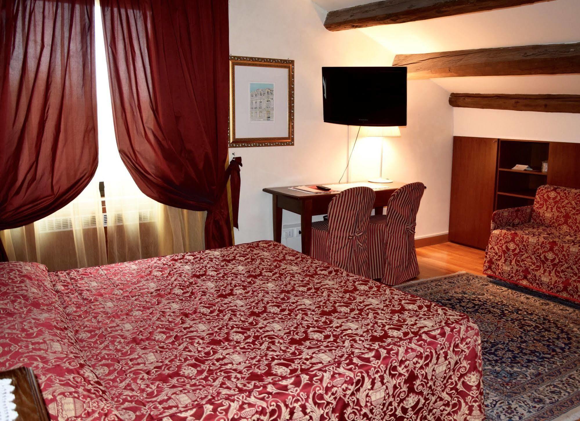 La Torre Hotel Moie Eksteriør bilde