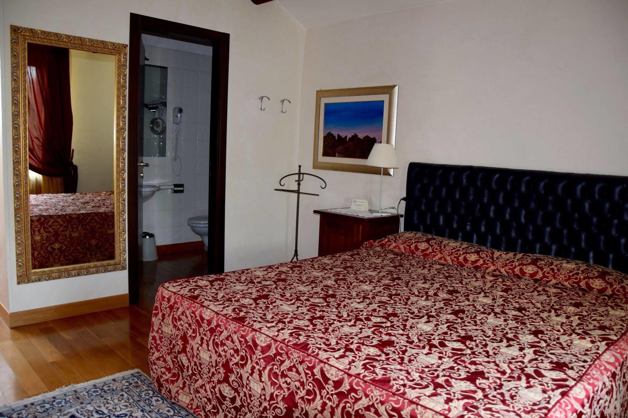 La Torre Hotel Moie Eksteriør bilde